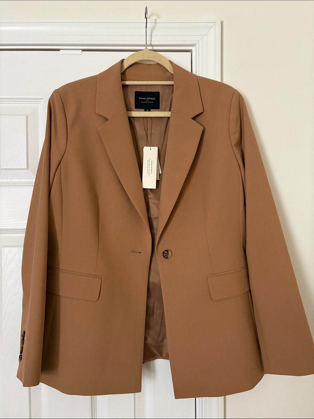 Banana Republic Camel Single-Button Blazer in Sculpted Stretch